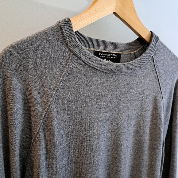 Banana Republic Men's Medium Merino Wool Crewneck Long Sleeve Sweater - Picture 4 of 12